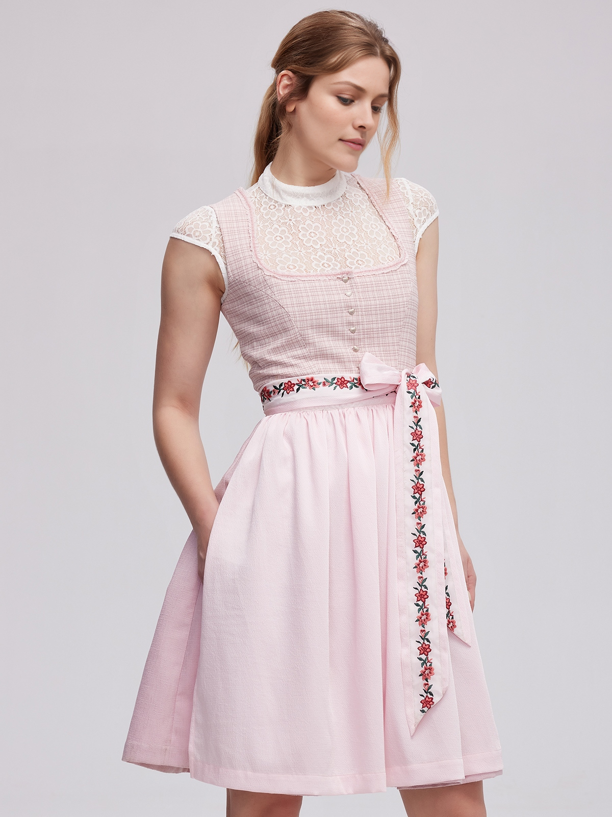 Günstige Dirndl Midi in Rosa – Tradition mit modernem Touch