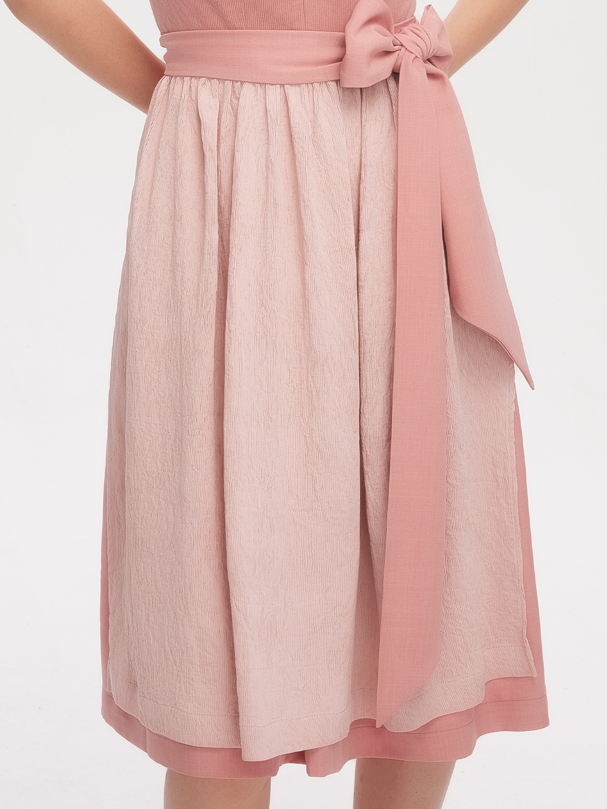 Stylisches rosa Dirndl für einen modernen Trachtenlook