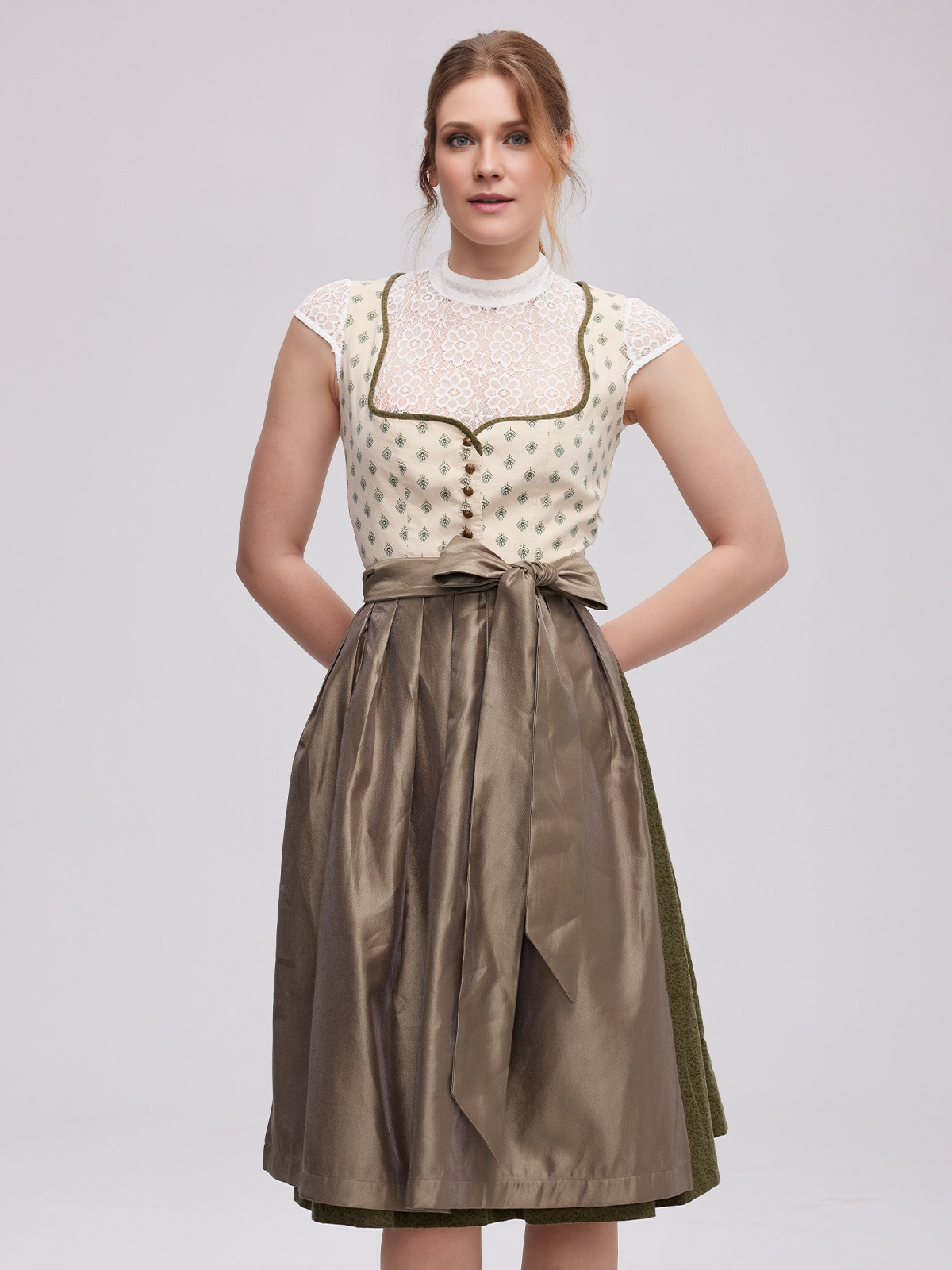 Blau Weißes Dirndl mit gelber Schürze