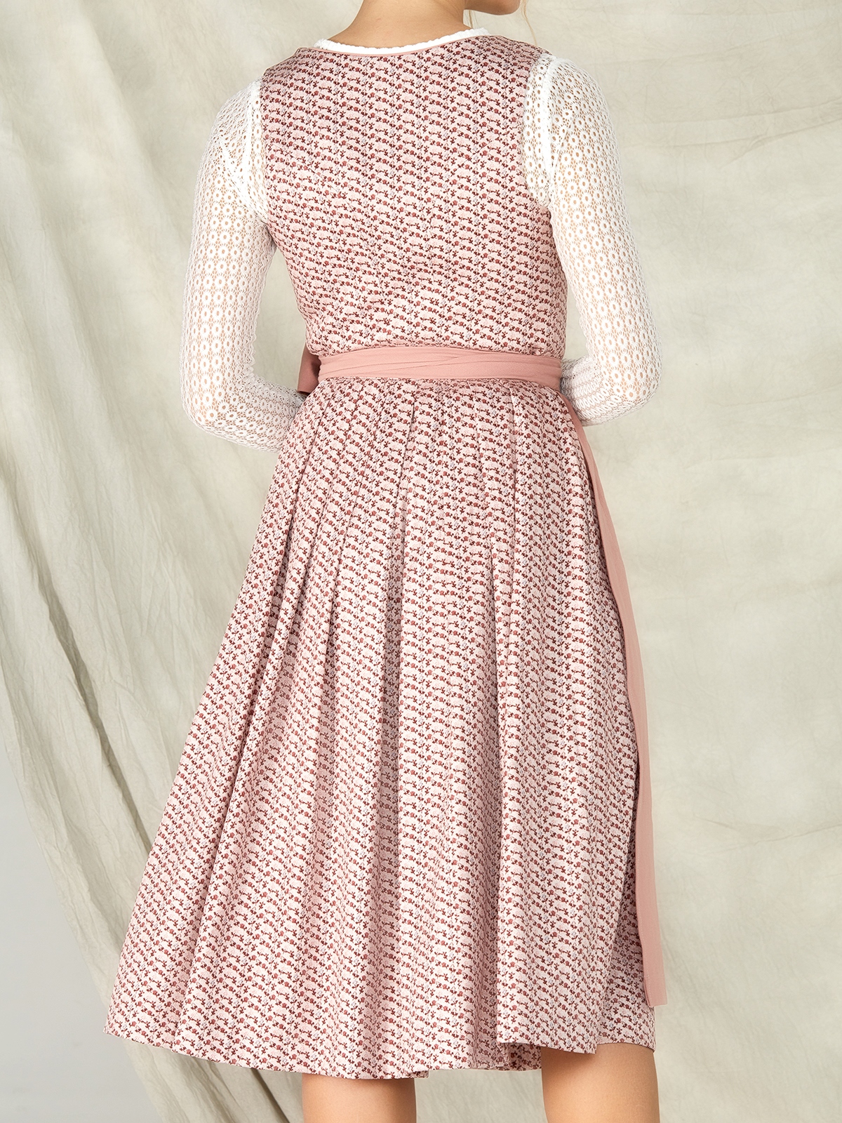 Ehreer Dirndl in Rosa