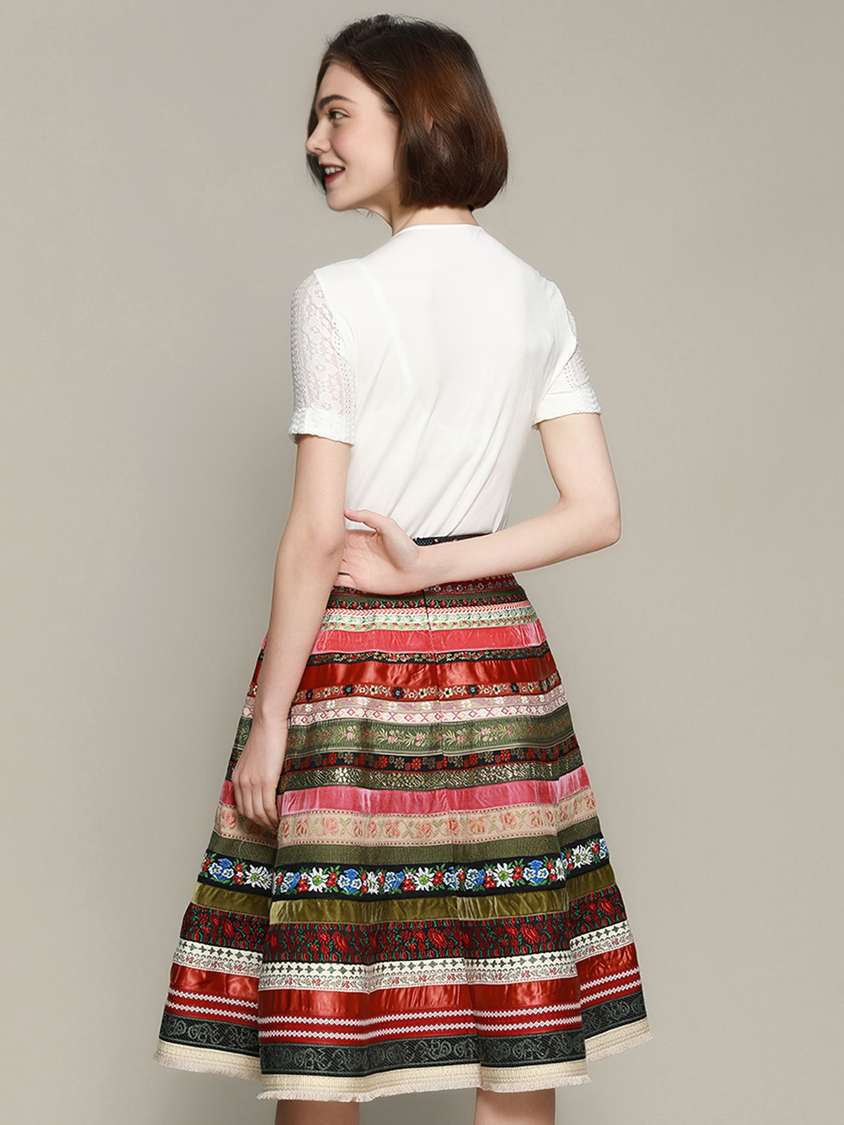 Dirndl mit Herzausschnitt