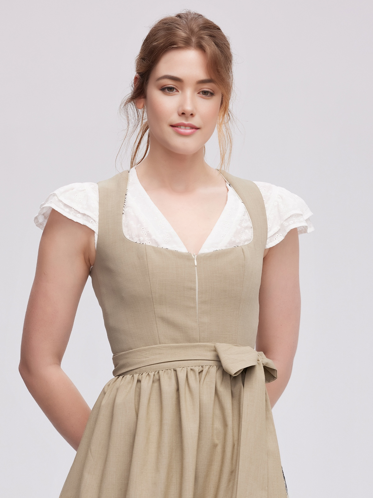 Dirndl Grün in verschiedenen Nuancen