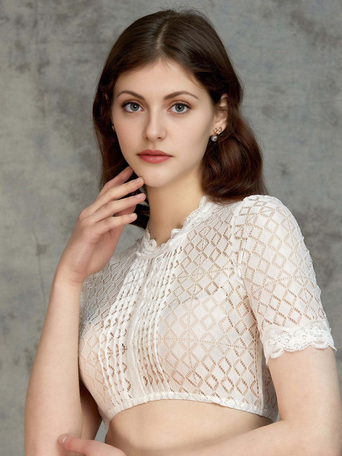 Dirndl Bluse in Weiß – ein klassischer Look