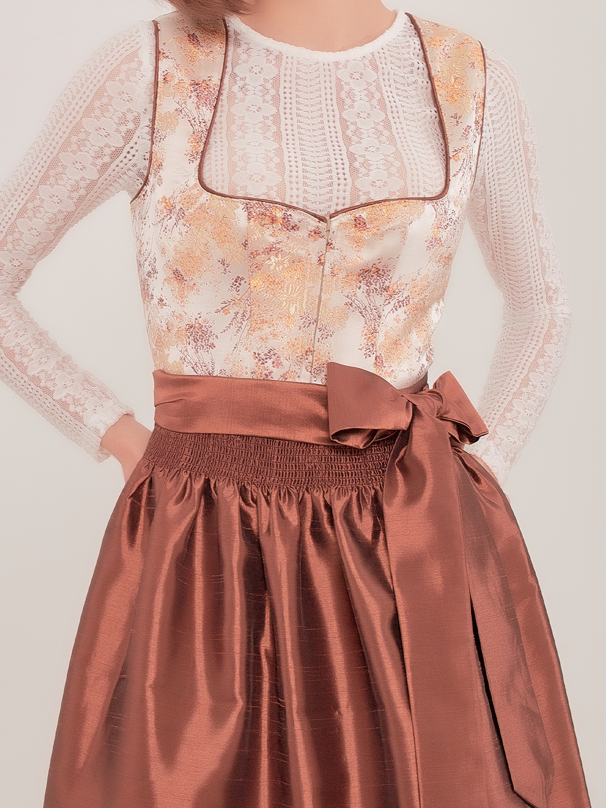 Elegante gelbe Trachtenjacke