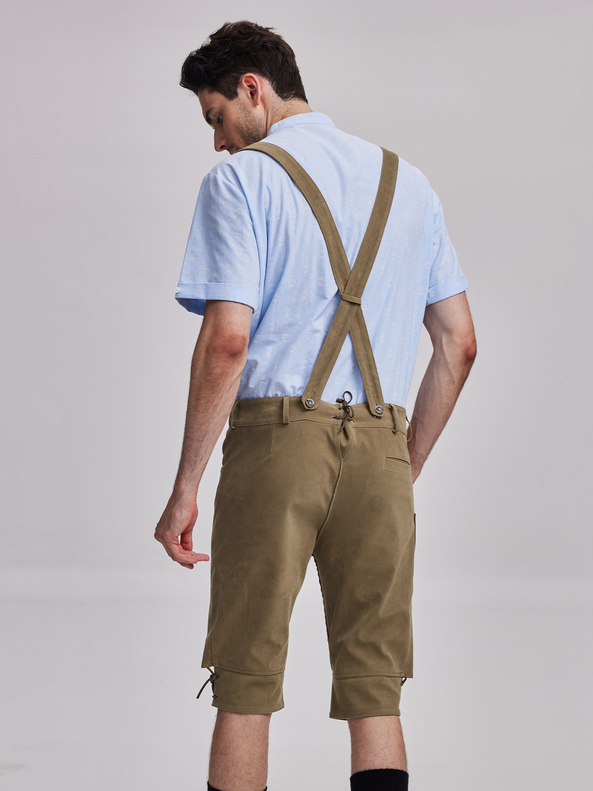 Dirndl in Braun – zeitlos elegant