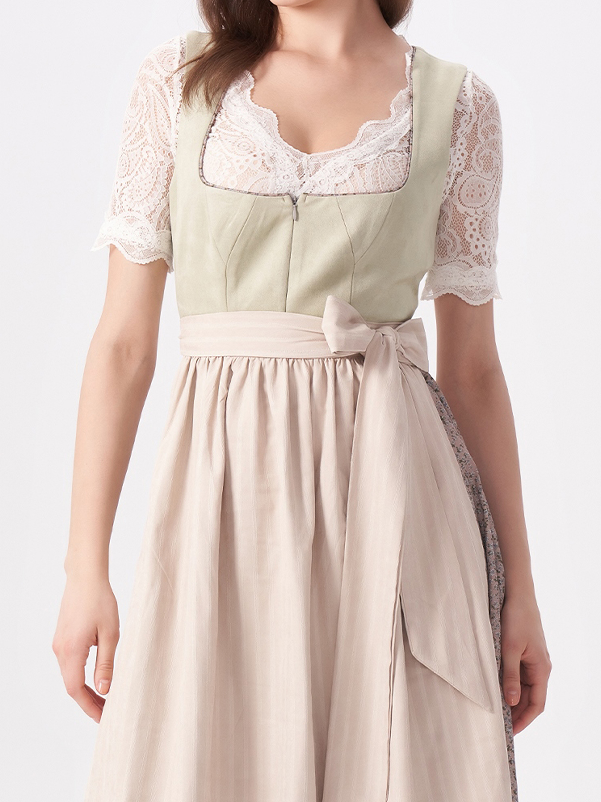 Dirndl in Grün – stilvoll und frisch