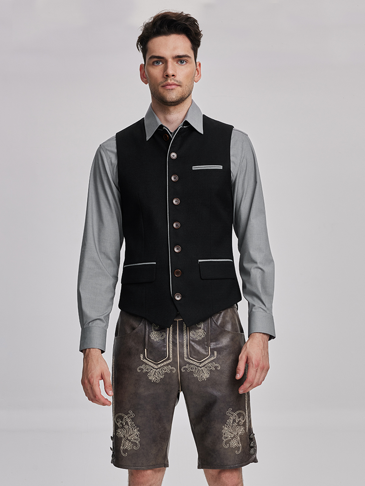 Dirndl braun mit schwarzer Weste