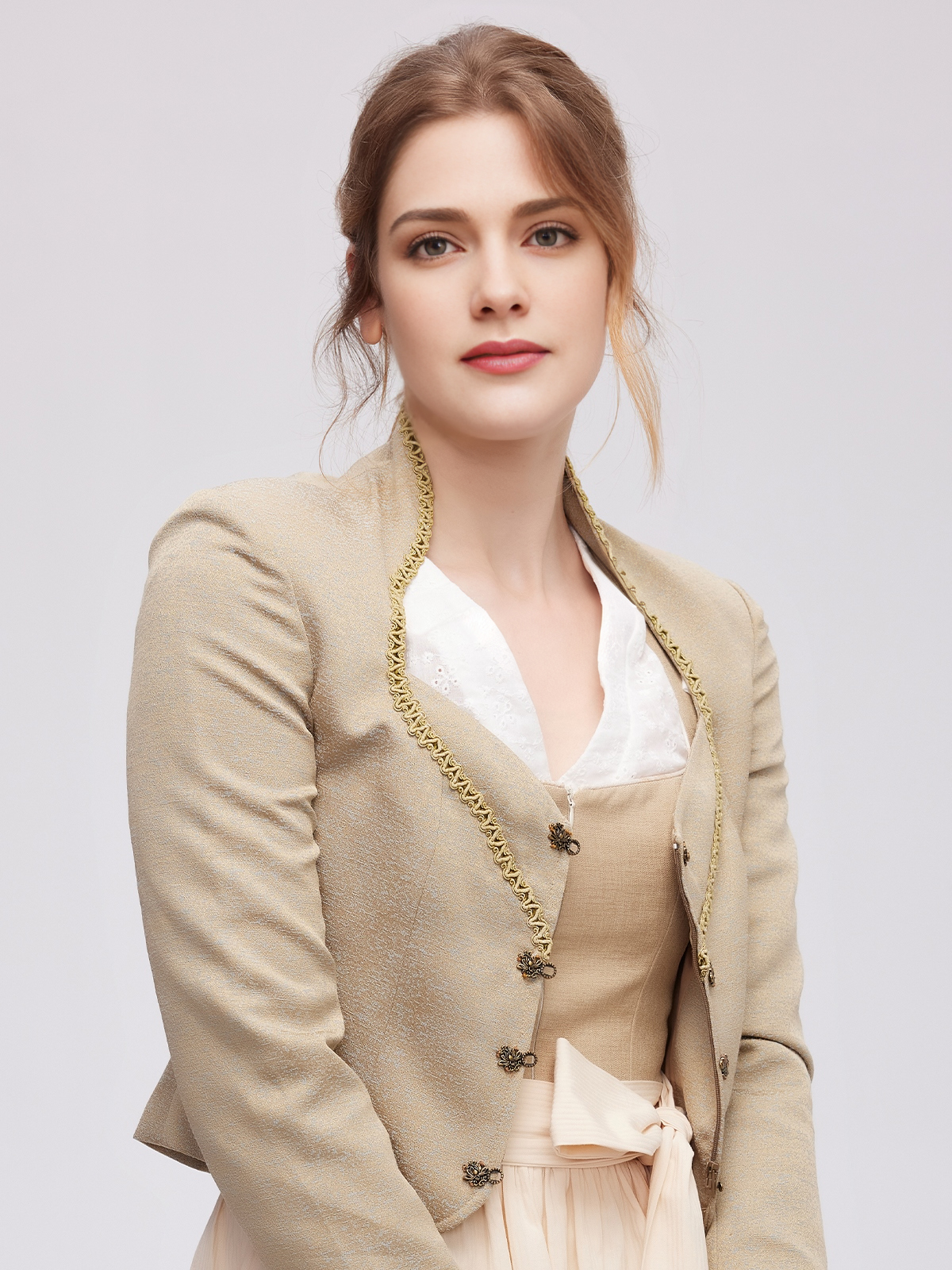 Modernes Dirndl in Grün