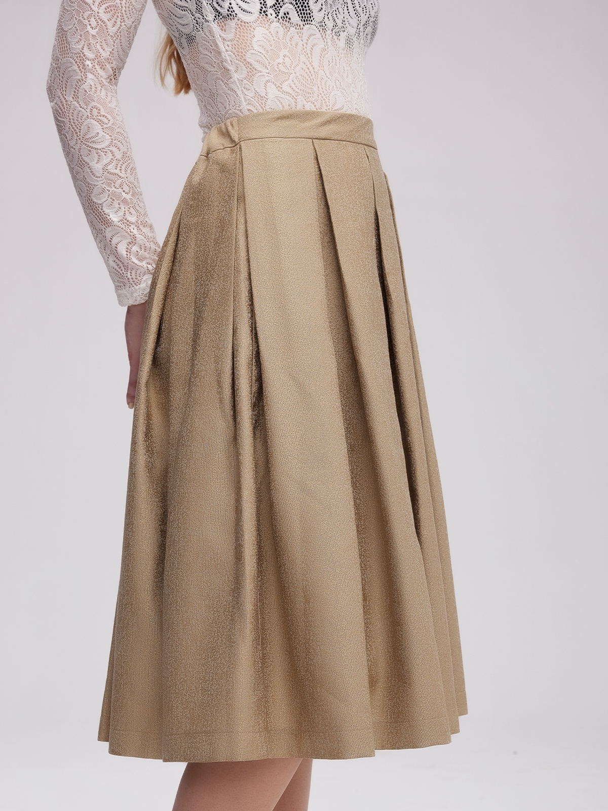 Modernes Dirndl in Grün